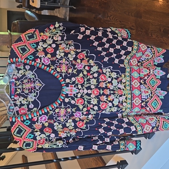 Johnny Was Sandra Heavily Embroidered Top - Picture 4 of 11